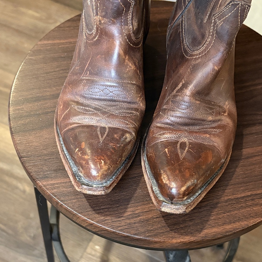 Western Style Brown Leather Heeled Boots - Picture 2 of 8